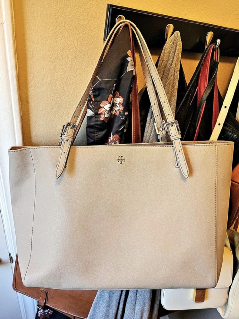 Tory Burch York Buckle Tote Bag in Gray
